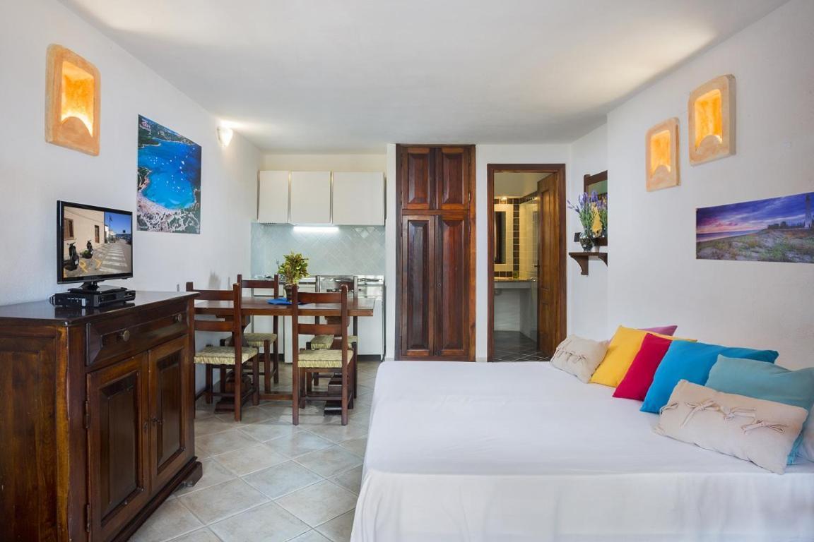 Residence Bougainvillae Liscia di Vacca Luaran gambar