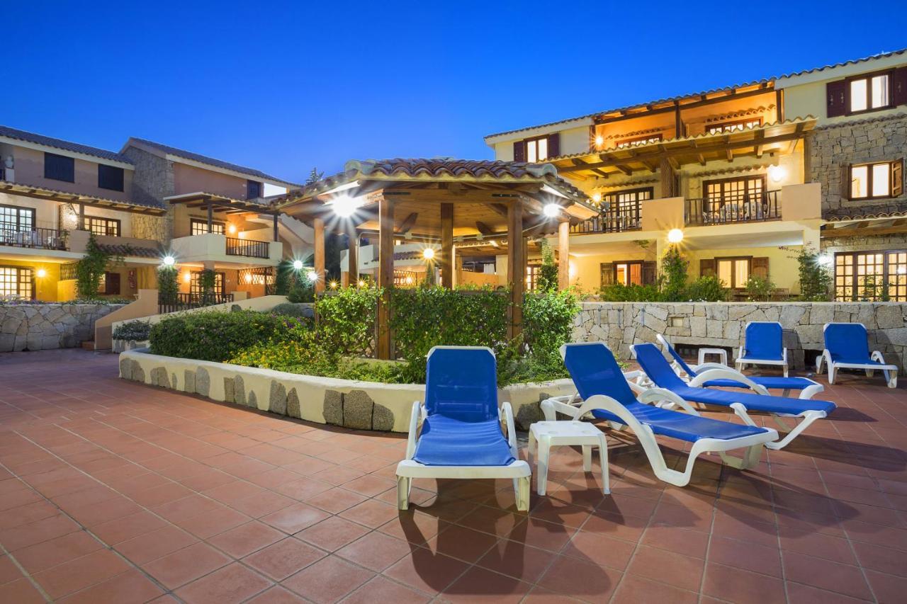 Residence Bougainvillae Liscia di Vacca Luaran gambar
