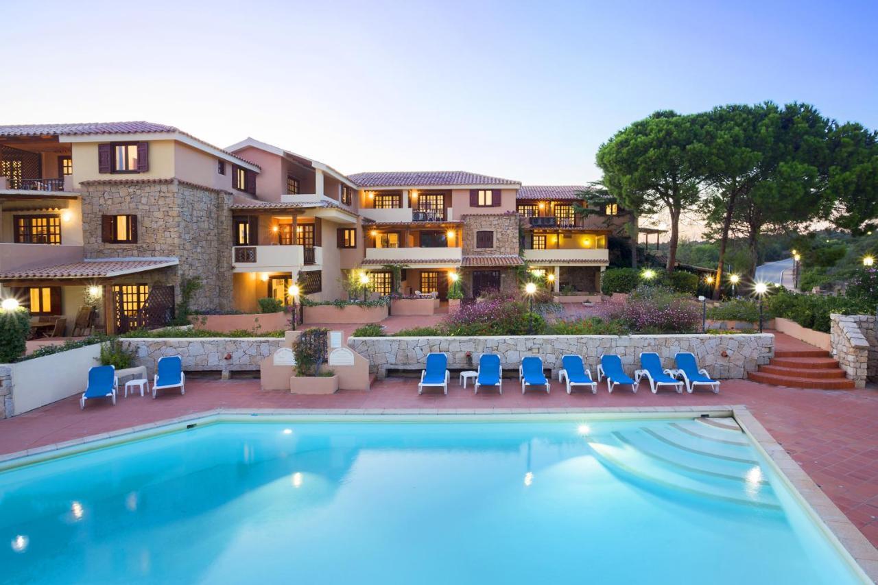 Residence Bougainvillae Liscia di Vacca Luaran gambar