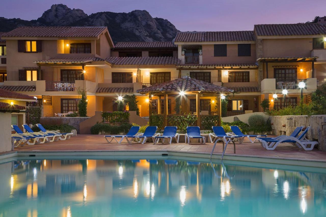 Residence Bougainvillae Liscia di Vacca Luaran gambar
