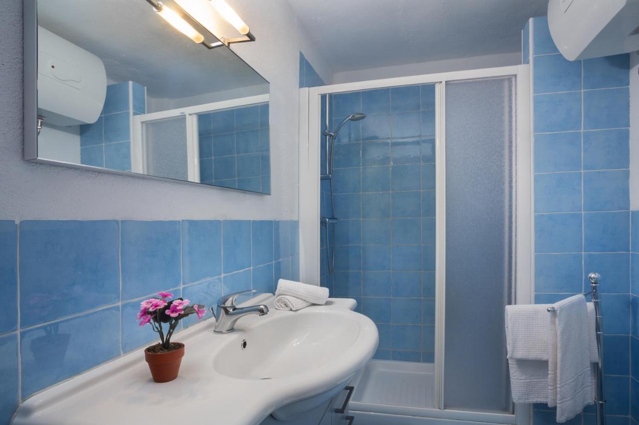 Residence Bougainvillae Liscia di Vacca Luaran gambar