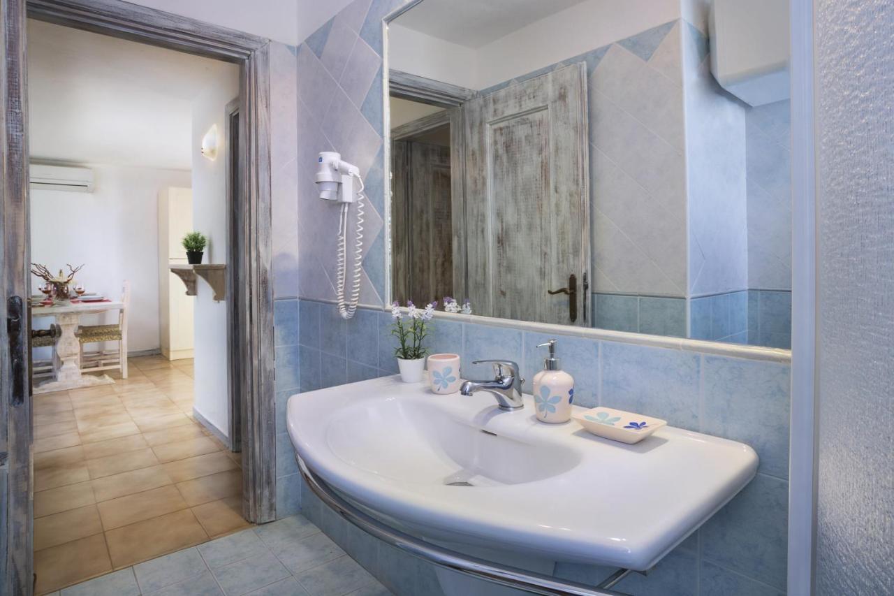 Residence Bougainvillae Liscia di Vacca Luaran gambar