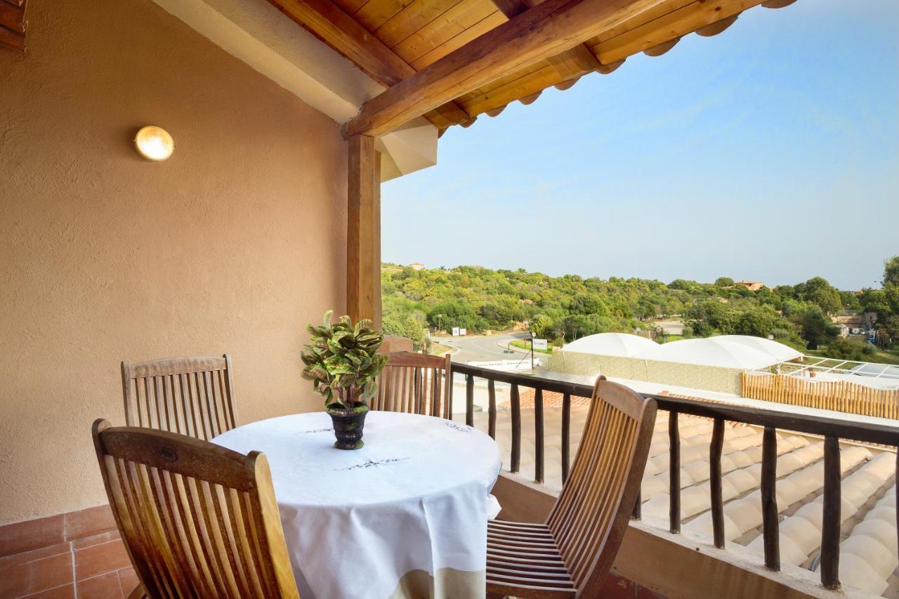 Residence Bougainvillae Liscia di Vacca Luaran gambar